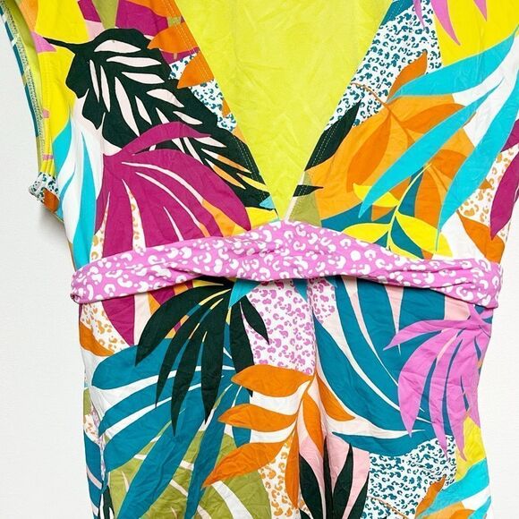 BLEU by Rod Beattie Wild at Heart MIO Floral Short Sleeve One Piece Swimsuit 14 - Picture 7 of 9